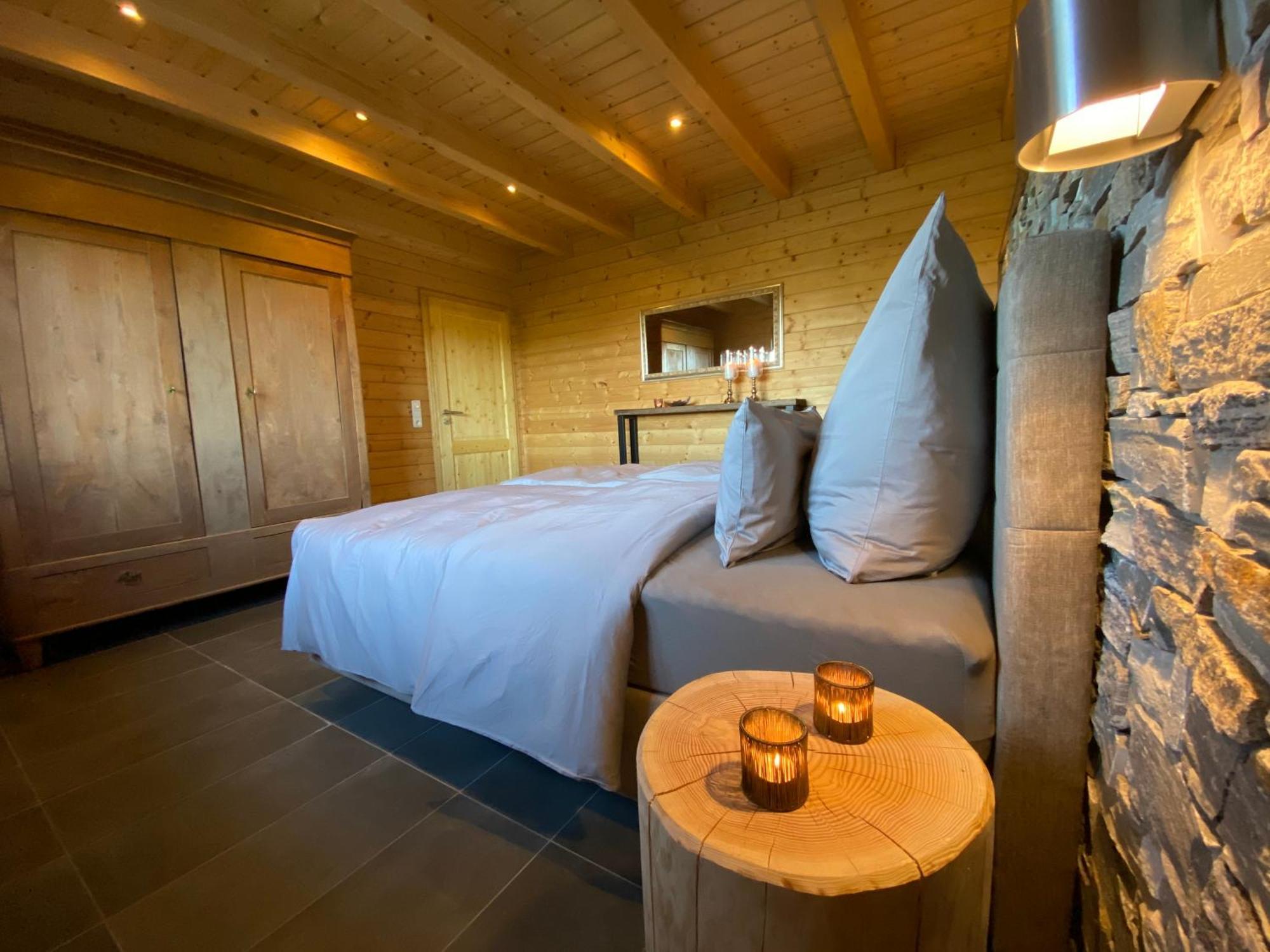 Holzhaus Onkel Fritz Mit Sauna Und Whirlwanne Esch  Exteriér fotografie